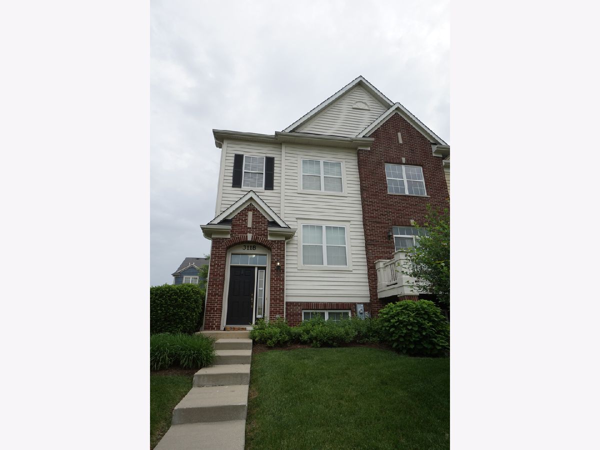  Rented Elgin Illinois, 3118 Gansett