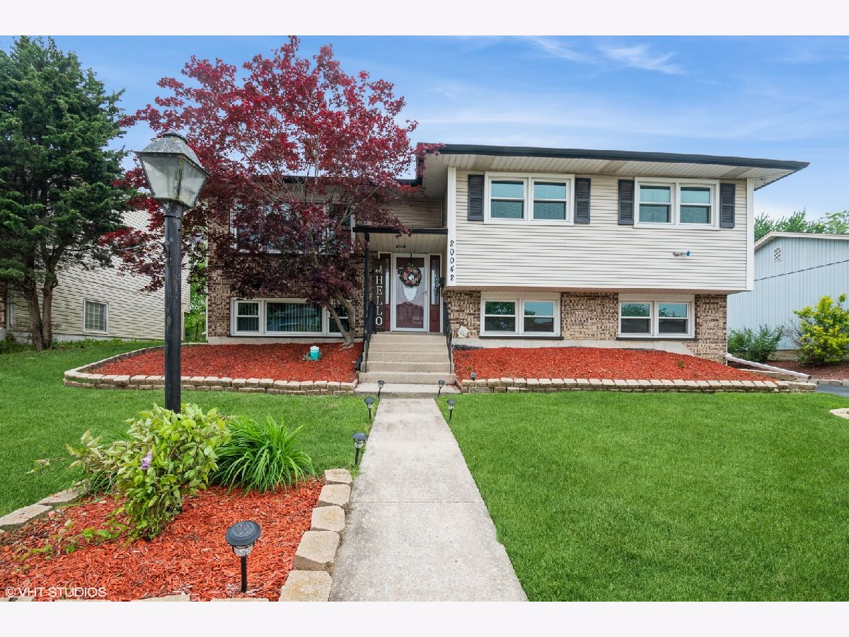  Sold Lynwood Illinois, 20042 Monterey