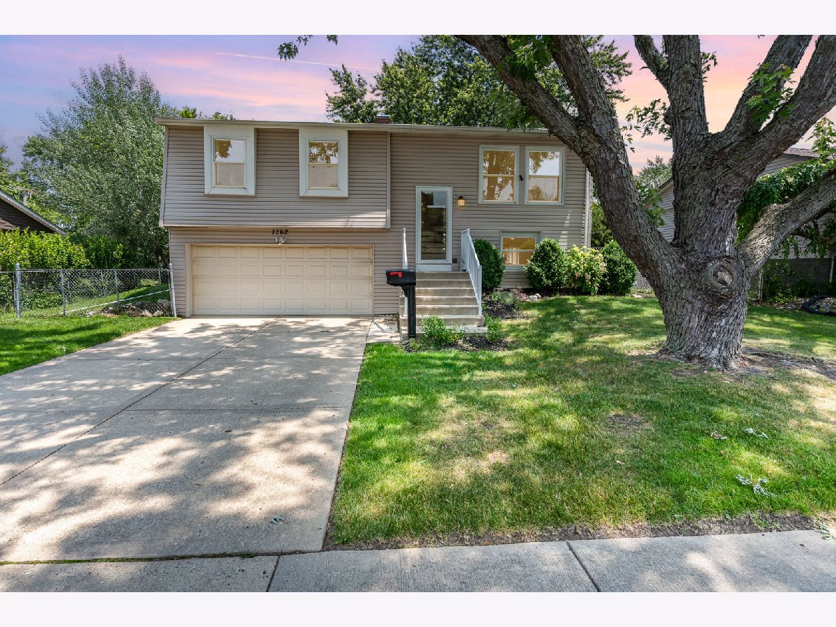  Sold Streamwood Illinois, 1262 Kennedy