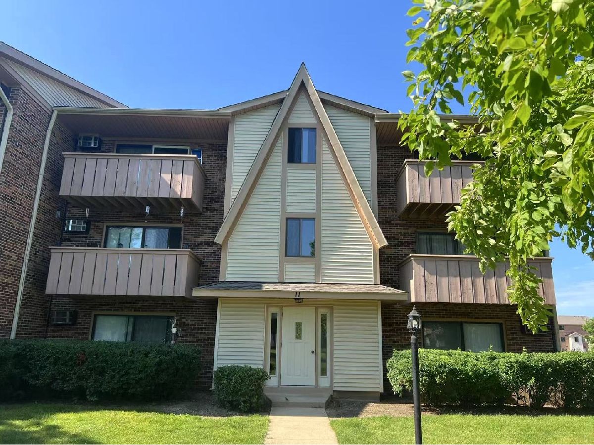 Condominiums Sold Century Park Vernon Hills Illinois, 11 Echo