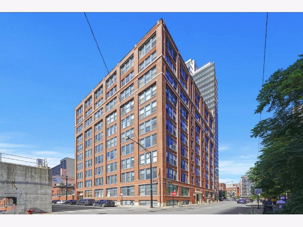 Condominiums Sold Folio Square Chicago Illinois, 124 Polk