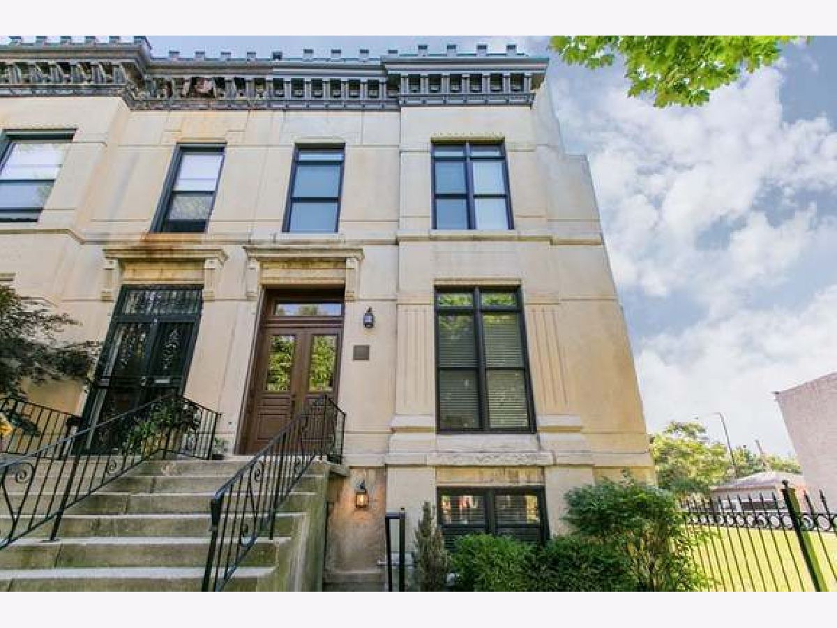  Rented Chicago Illinois, 3313 Calumet