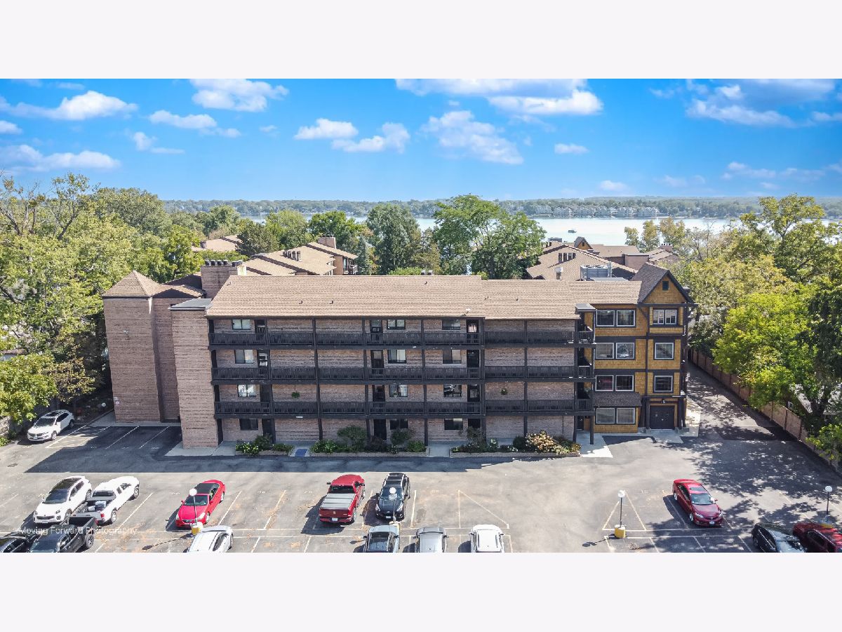 Condominiums For Sale Harbour Club Wauconda Illinois, 450 Main Street
