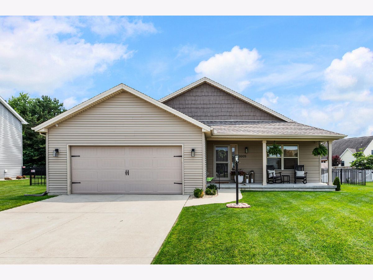  Sold Monticello Illinois, 3005 Applewood