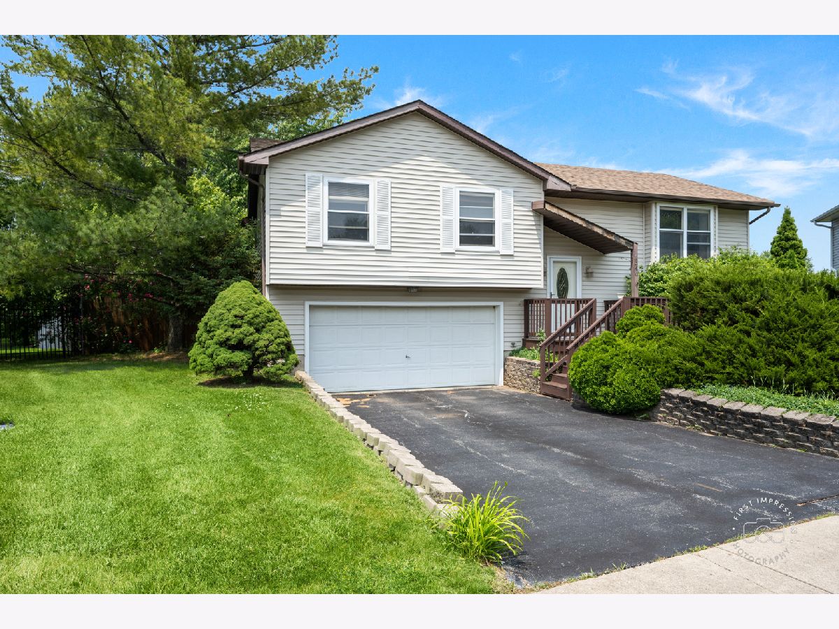 Homes & Townhomes & Condos Sold Fox Croft Aurora Illinois, 1340 Ironwood