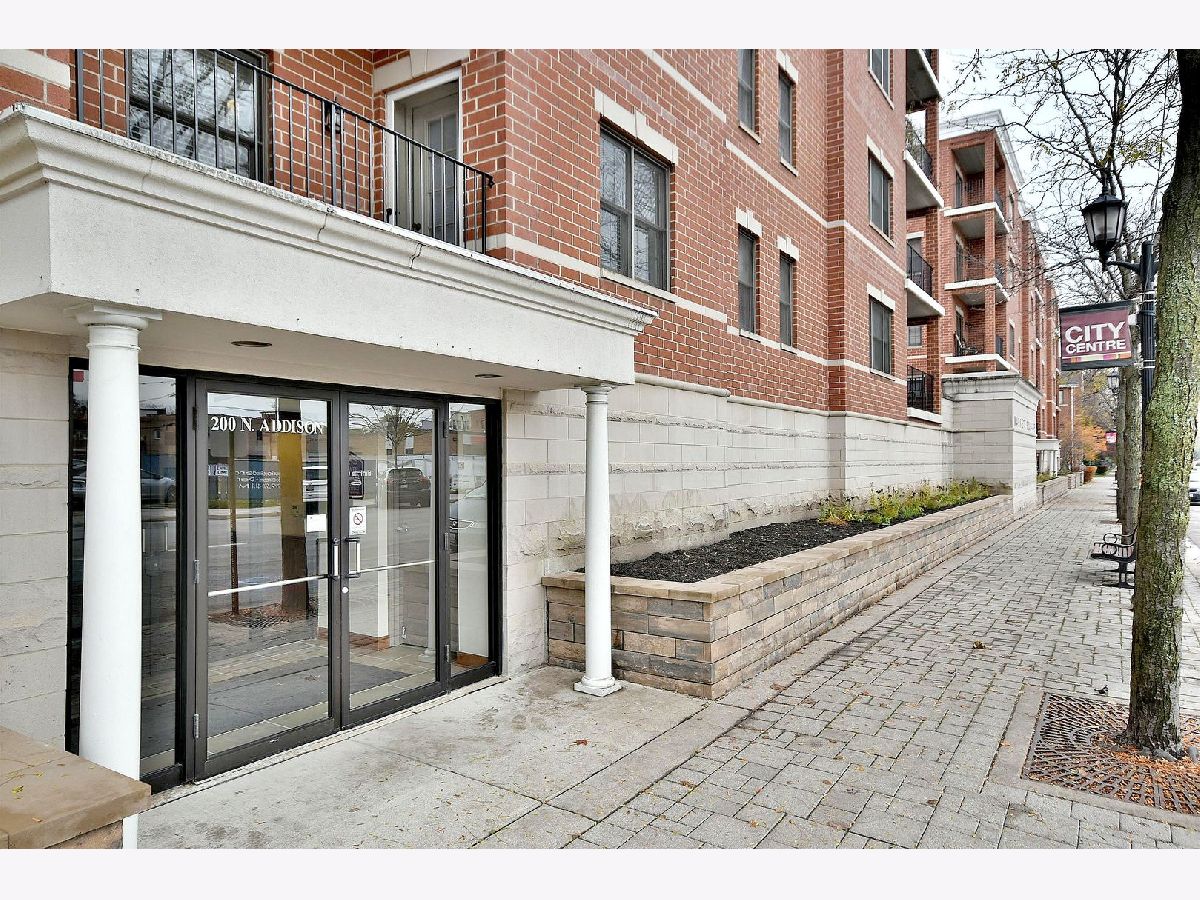 Townhomes & Condos Sold Market Square Elmhurst Illinois, 200 Addison