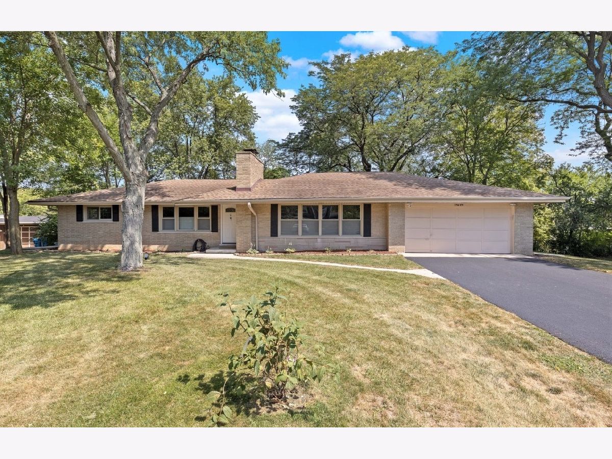  Rented Glen Ellyn Illinois, 23W050 Hackberry