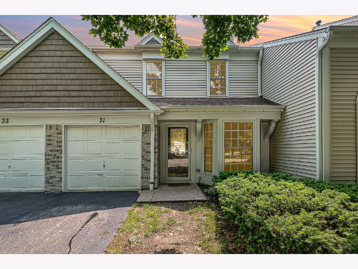 Townhomes Sold Tiffany Place Streamwood Illinois, 31 Shagbark