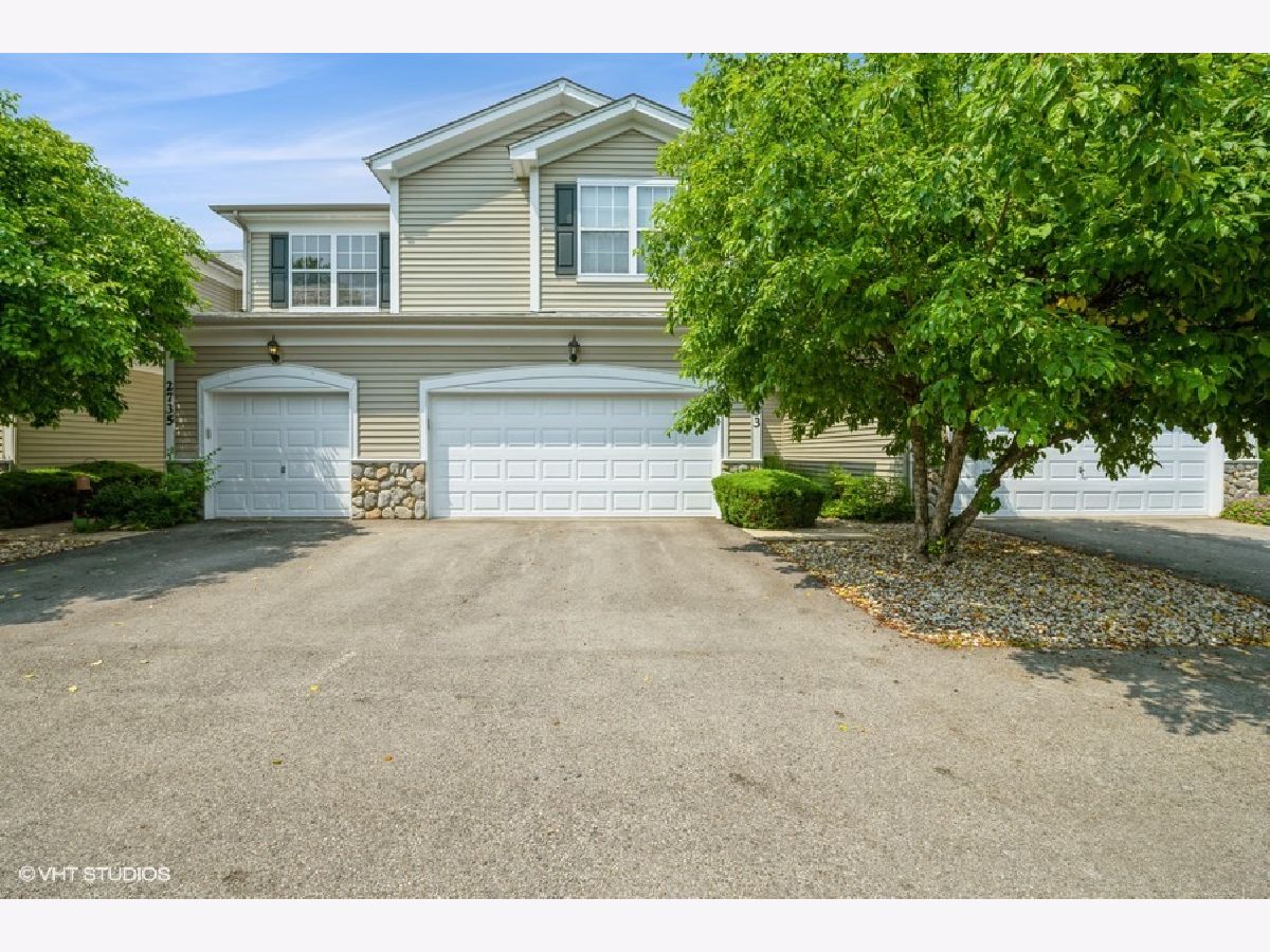 Homes & Townhomes Sold Running Brook Farm Johnsburg Illinois, 2733 Kendall