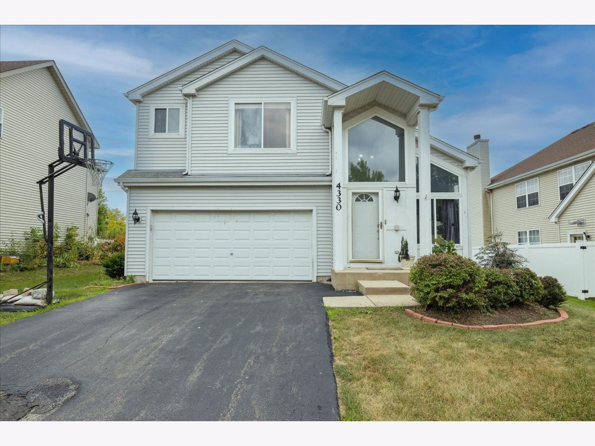 Homes & Condos & Townhomes For Sale Meadowbrook Lake In The Hills Illinois, 4330 Rolling Hills Drive