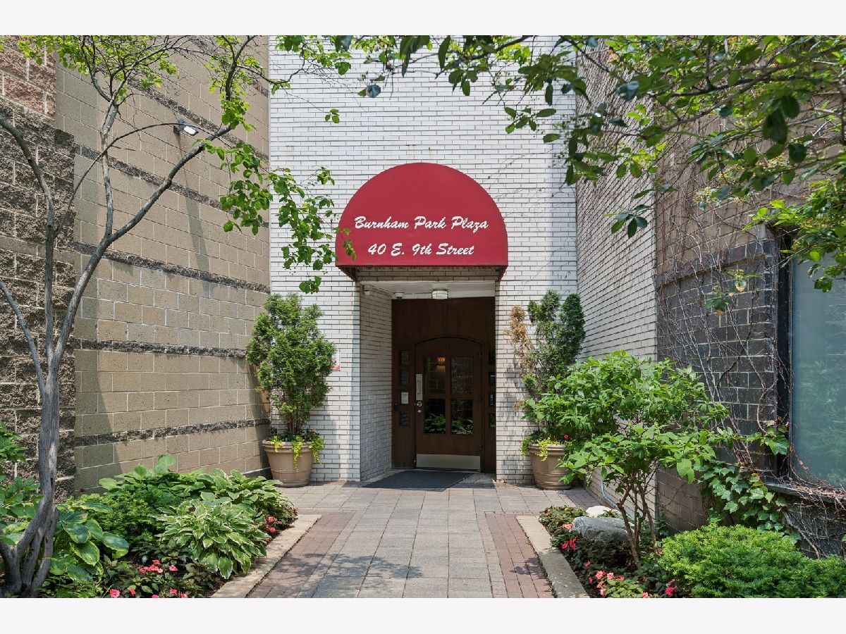 Condominiums Sold Burnham Park Plaza Chicago Illinois, 40 9th