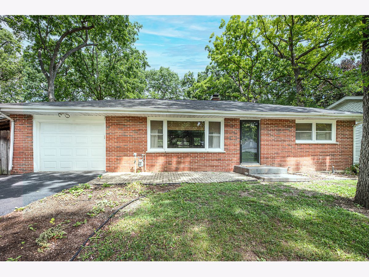 Homes Sold Loch Lomond Mundelein Illinois, 308 Dunbar