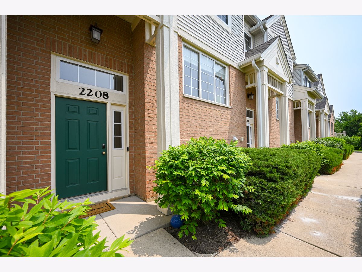 Townhomes Sold Bella Oaks Addison Illinois, 2208 Concord