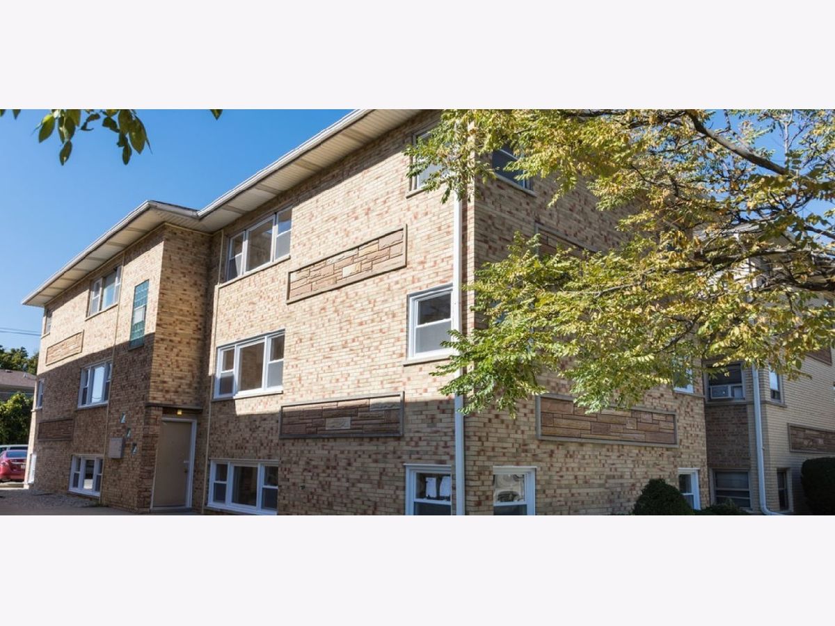  Rented Harwood Heights Illinois, 4932 Harlem