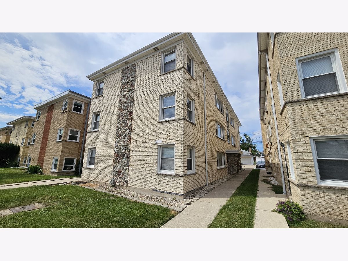  Rented Chicago Illinois, 7352 Harlem