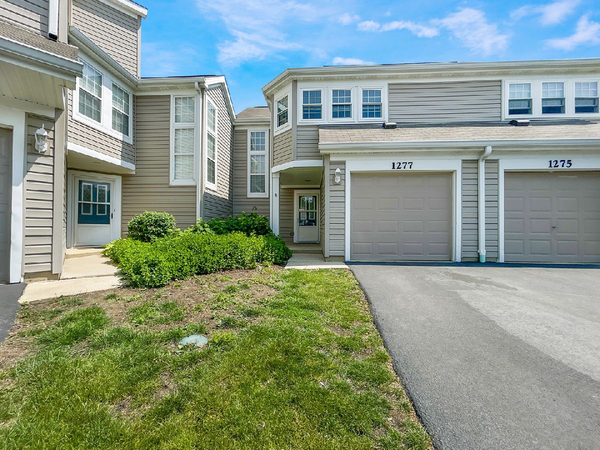 Townhomes & Condos Sold Steeplechase Carol Stream Illinois, 1277 Donegal