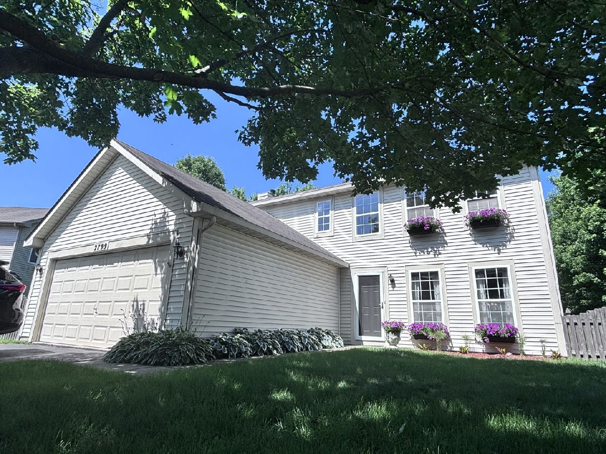 Homes & Townhomes & Condos For Sale Lakewood Valley Aurora Illinois, 2799 Squaw Valley Trail