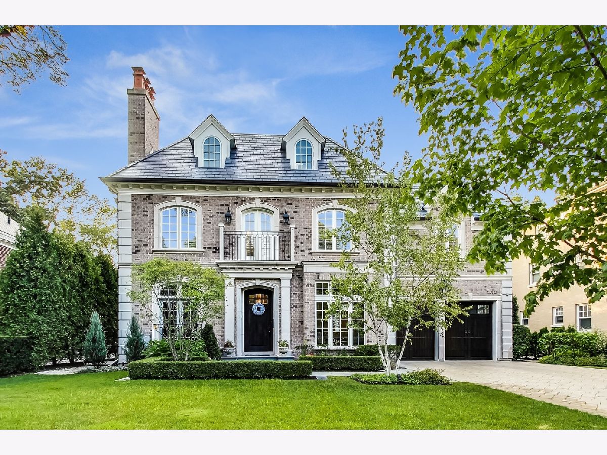  For Sale Kenilworth Illinois, 159 Abingdon Avenue
