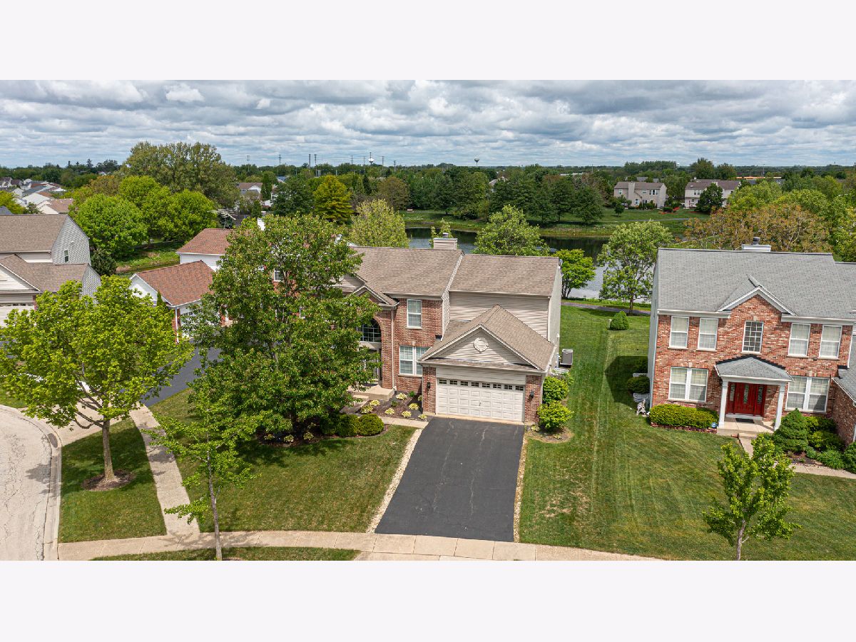Homes & Condos & Townhomes Sold Manchester Lakes Estates Algonquin Illinois, 6 Marigold