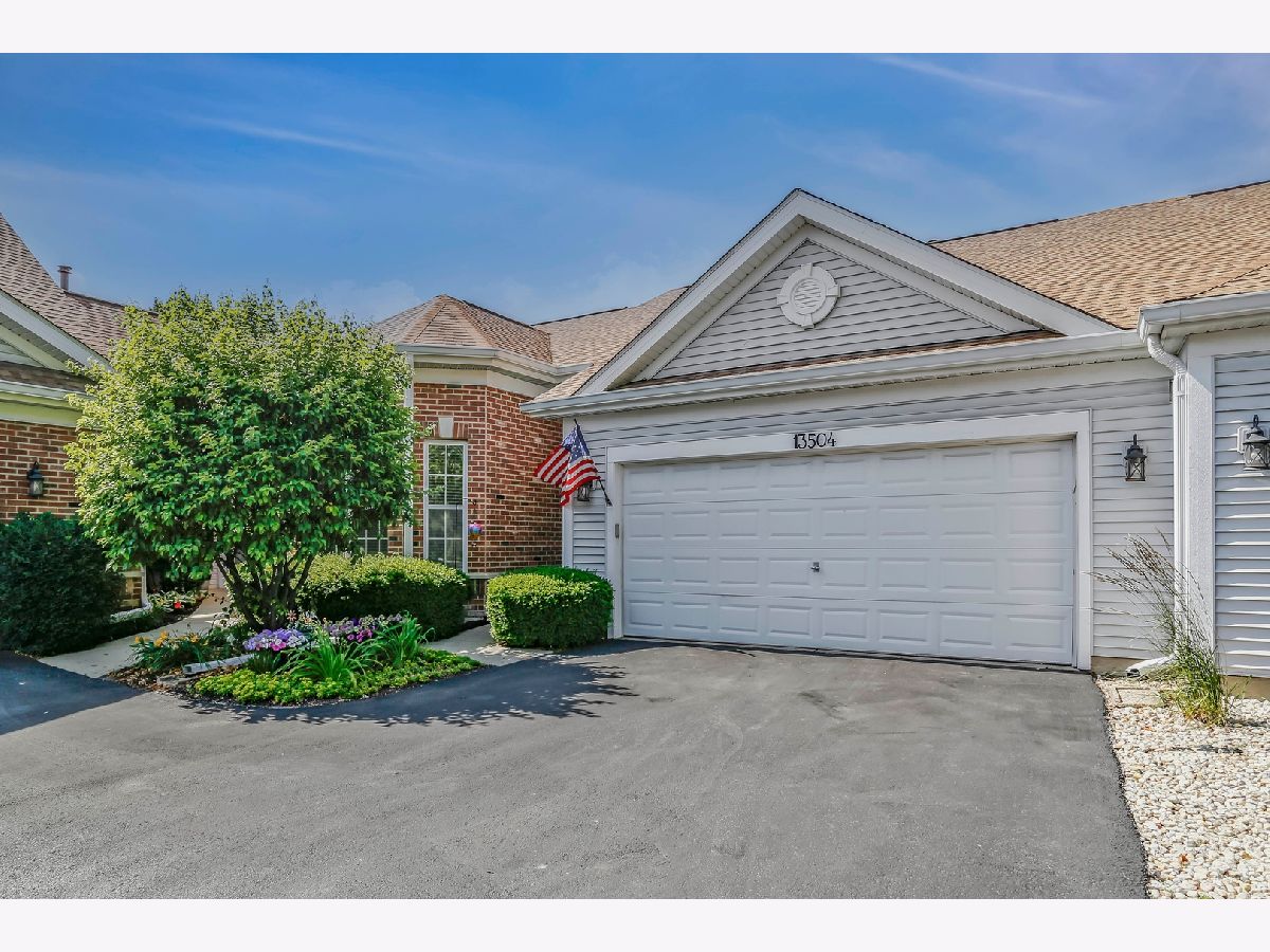 Townhomes & Condos & Homes Sold Carillon Plainfield Illinois, 13504 Buckthorn