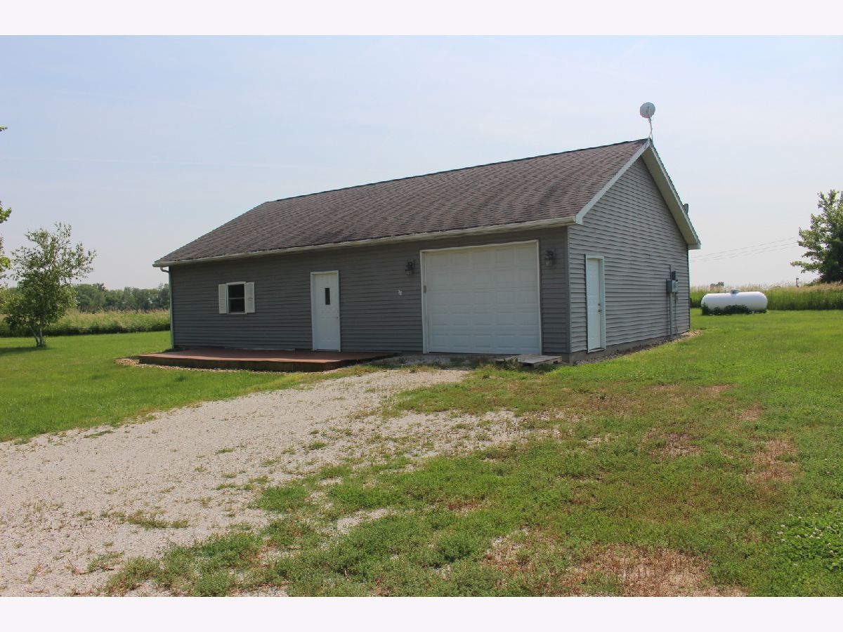  Sold Wapella Illinois, 16666 Carle Springs
