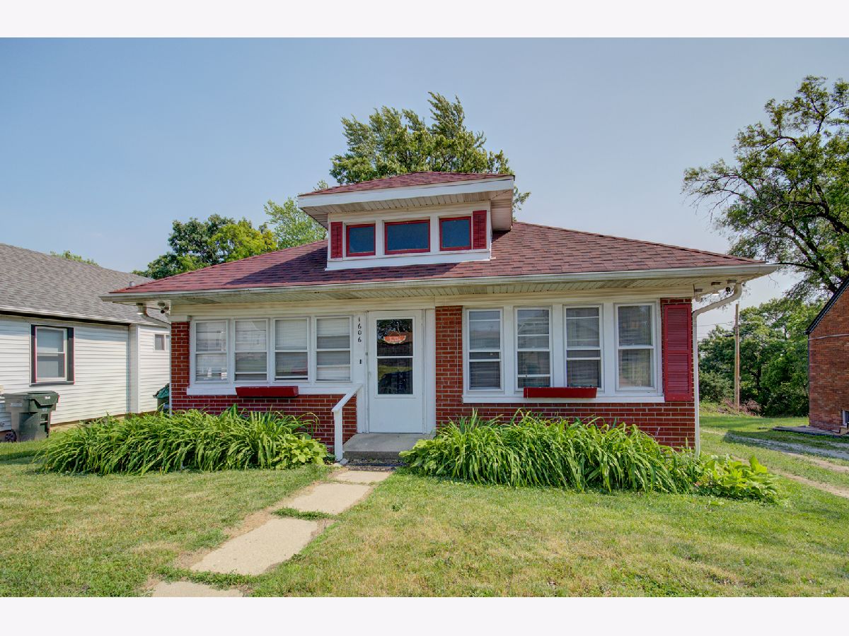  For Sale Rockdale Illinois, 1606 Belleview Avenue