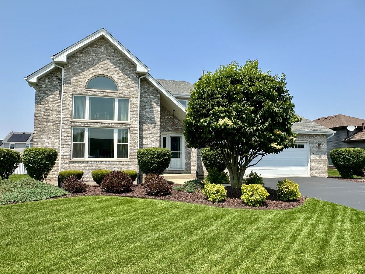 Homes Sold Royal Meadows New Lenox Illinois, 1561 Knight