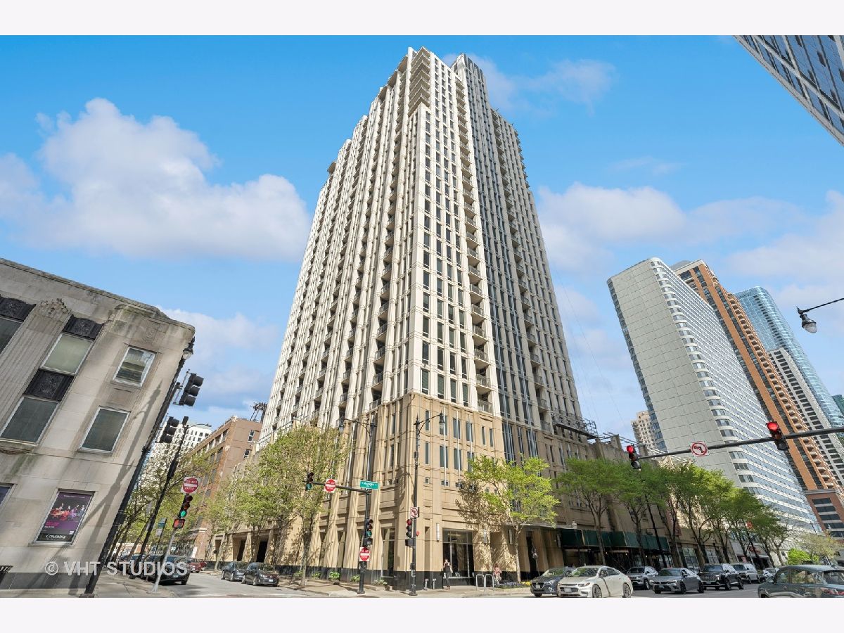 Condominiums Sold Michigan Avenue Towers Chicago Illinois, 1250 Michigan