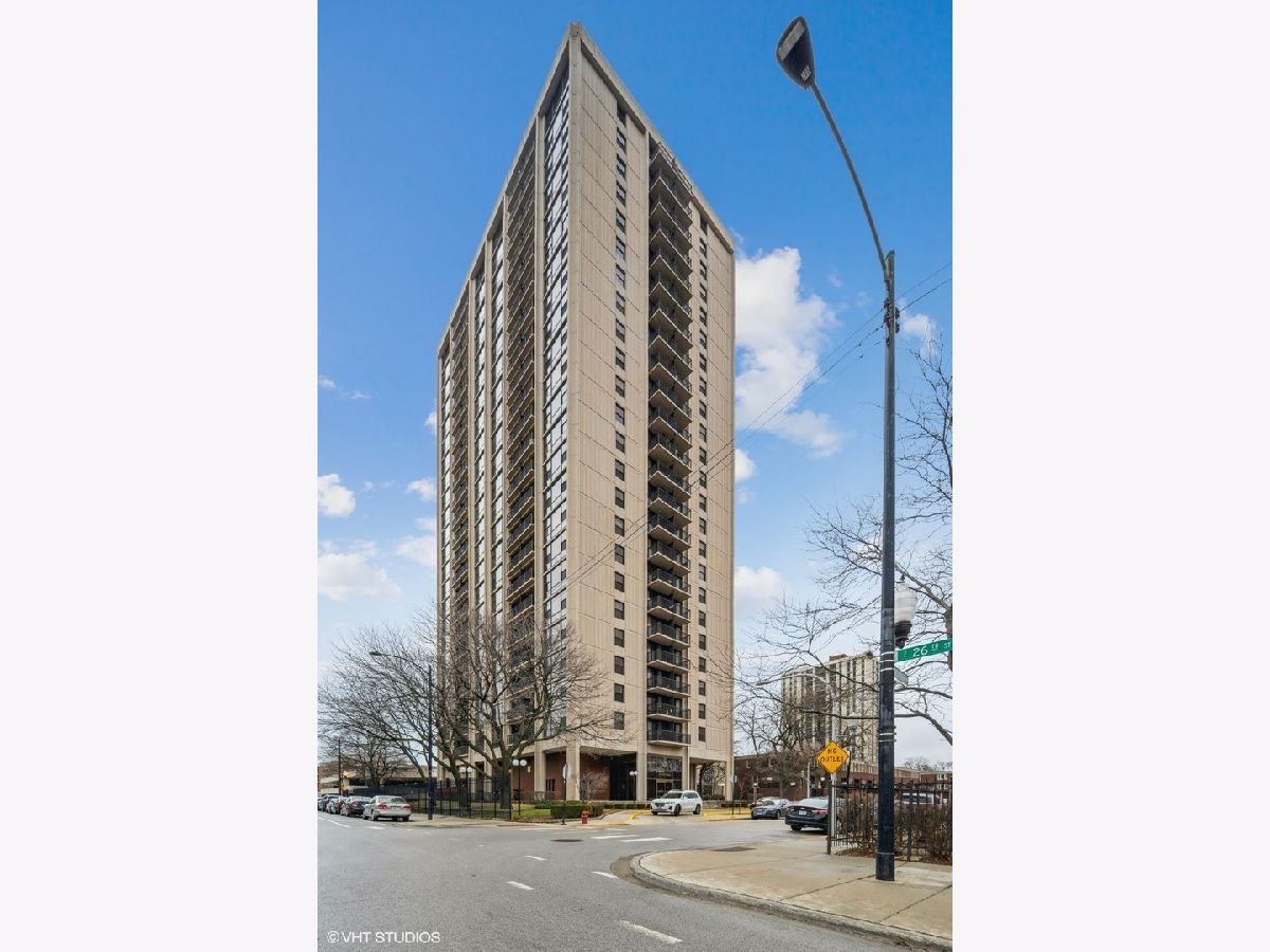 Condos & Townhomes For Sale Stratford South Commons Chicago Illinois, 2605 Indiana Avenue