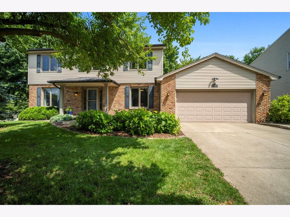 Homes & Condos & Townhomes Sold Rollingbrook S. Bloomington Illinois, 2 Kensington