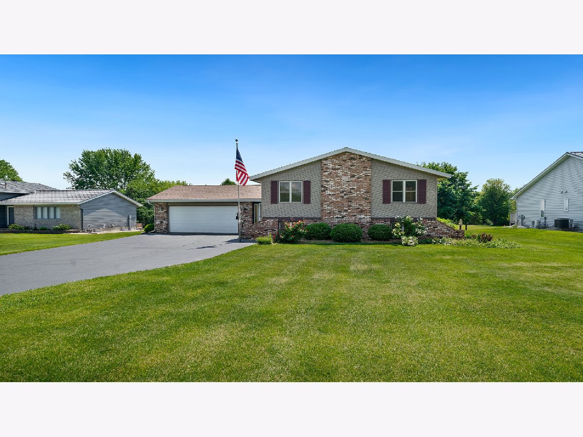  Sold Davis Illinois, 1320 Lake Summerset
