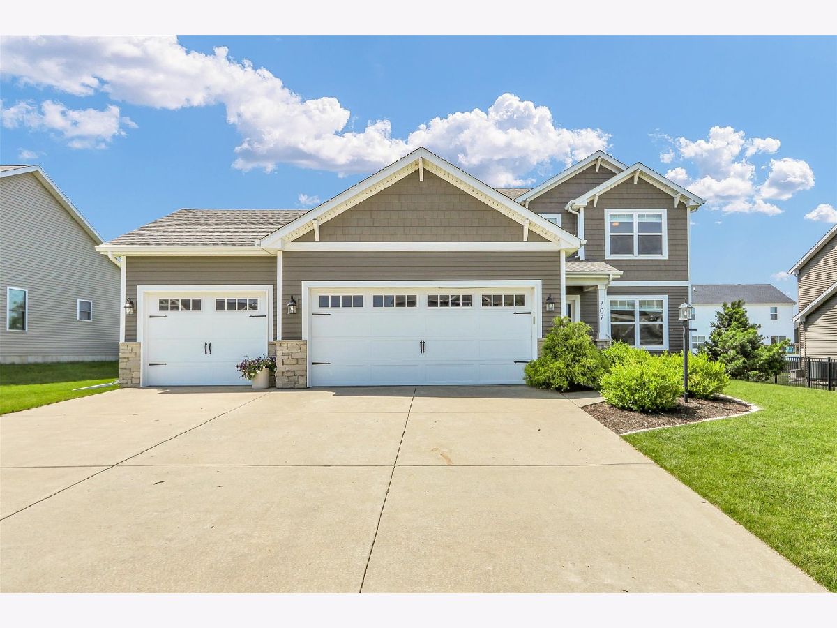  Sold Mahomet Illinois, 707 Country Ridge