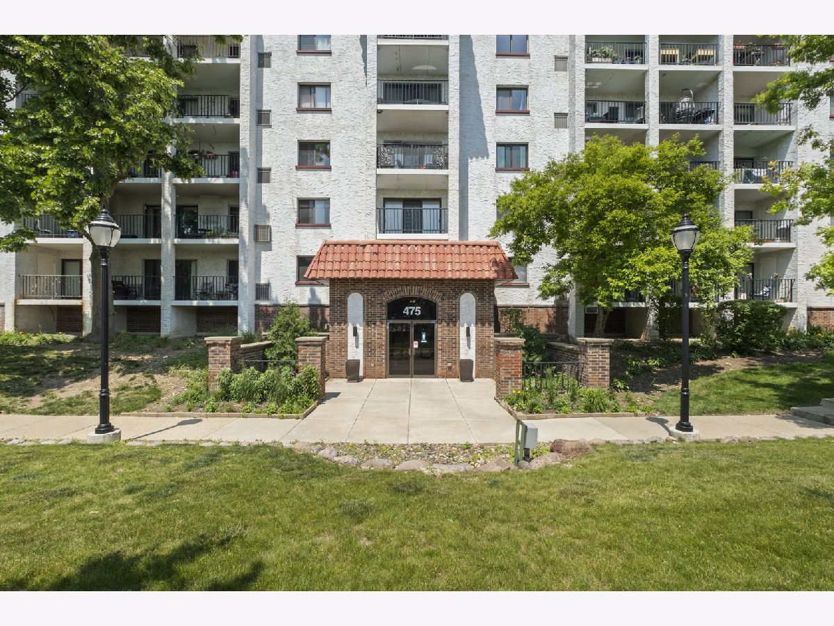 Condominiums Sold Plum Creek Wheeling Illinois, 475 Plum Creek