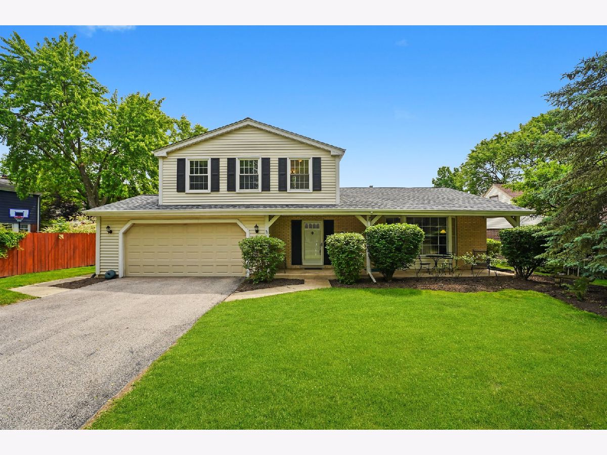 Homes For Sale Indian Hill Naperville Illinois, 1554 Chickasaw Drive