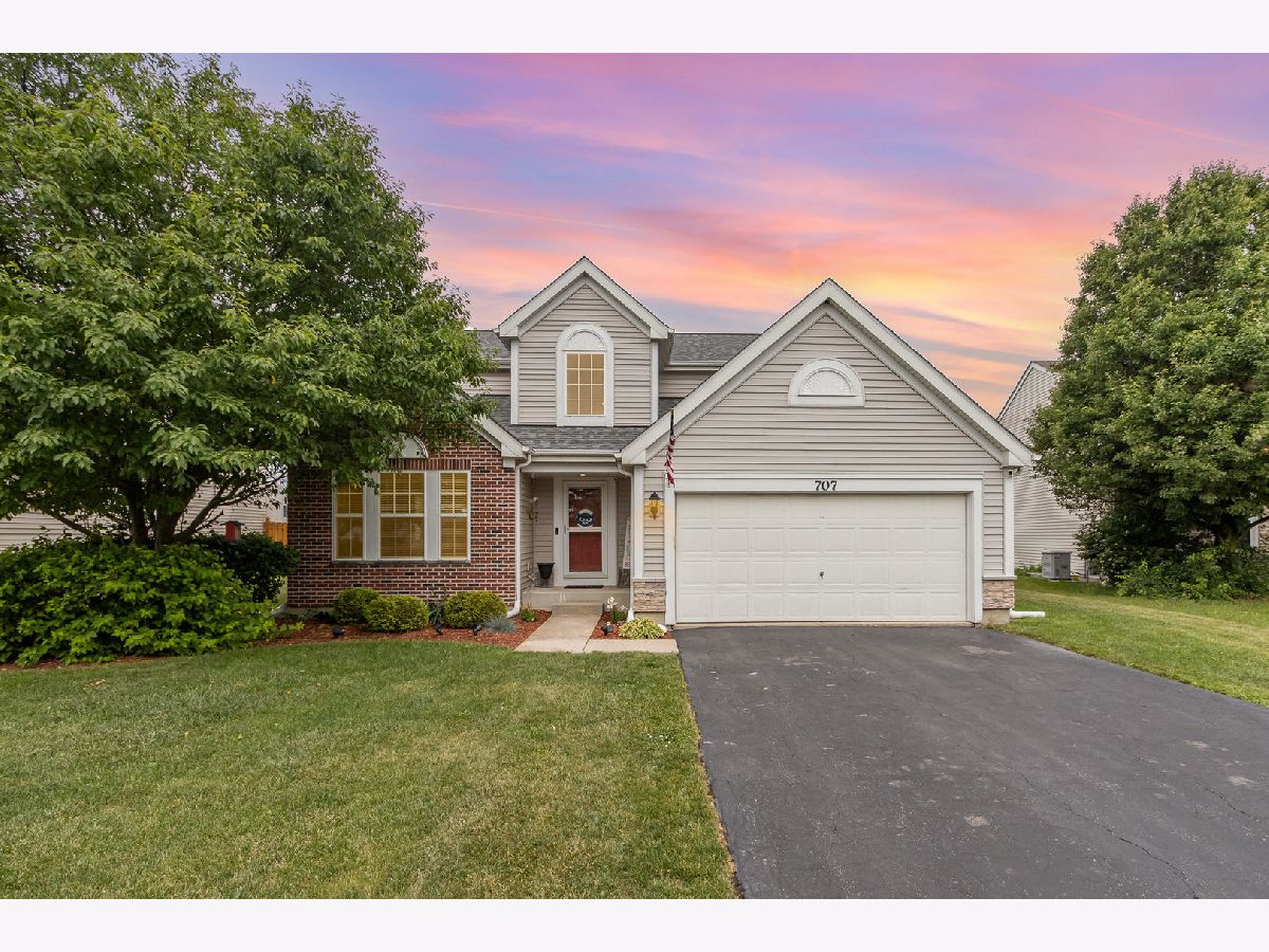 Townhomes & Condos & Homes Sold Silver Leaf Joliet Illinois, 707 Winterberry