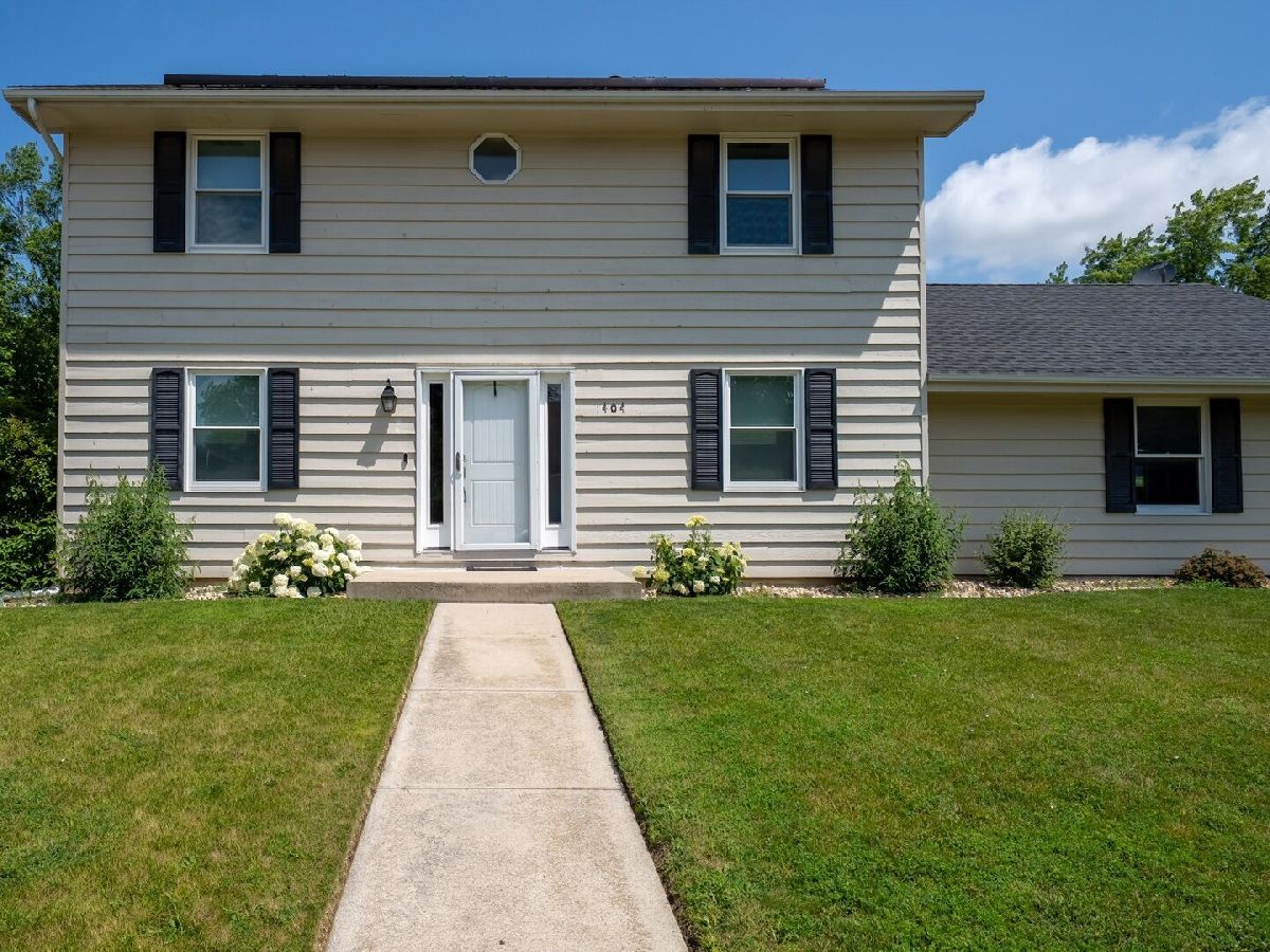 Homes & Condos & Townhomes Sold Pleasant Hills N. Normal Illinois, 1404 Godfrey