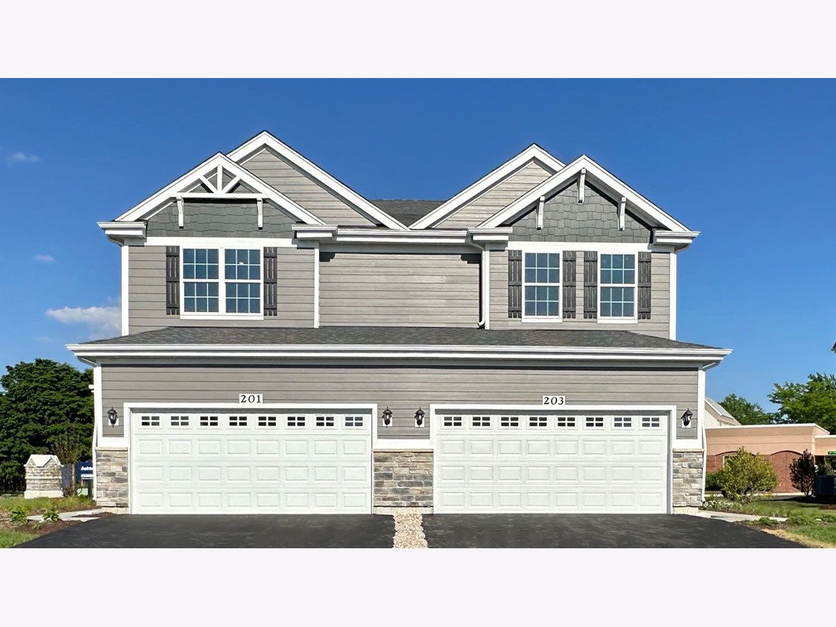  Sold St Charles Illinois, 275 Charlestowne Lakes