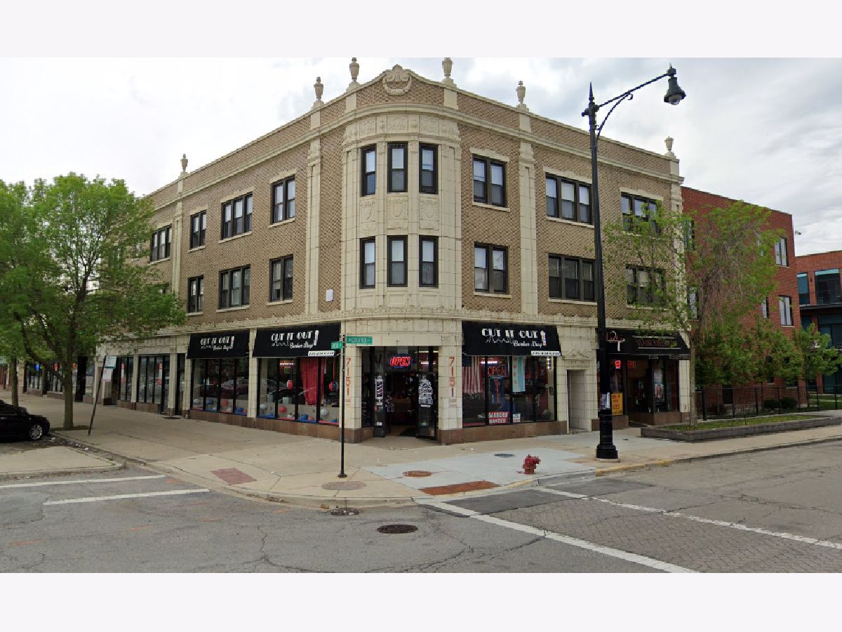 Rented Chicago Illinois, 7153 Grand