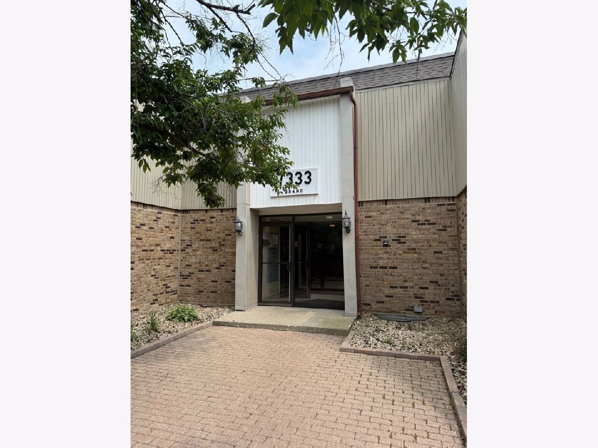  Rented Downers Grove Illinois, 7333 Grand