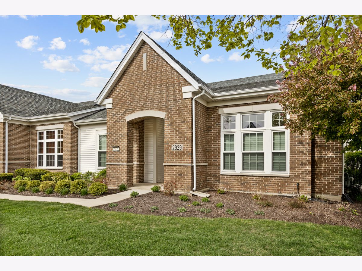 Townhomes & Condos & Homes Sold Carillon Club Naperville Illinois, 2929 Portage