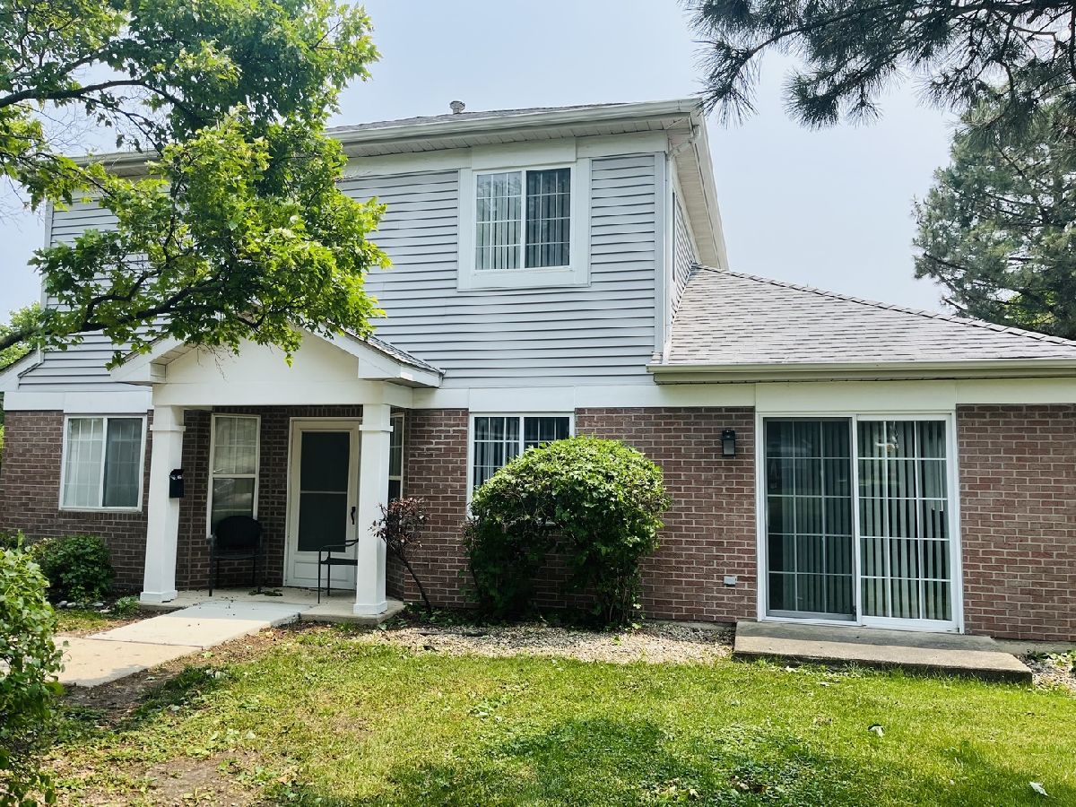  Rented Lyons Illinois, 8327 Carr