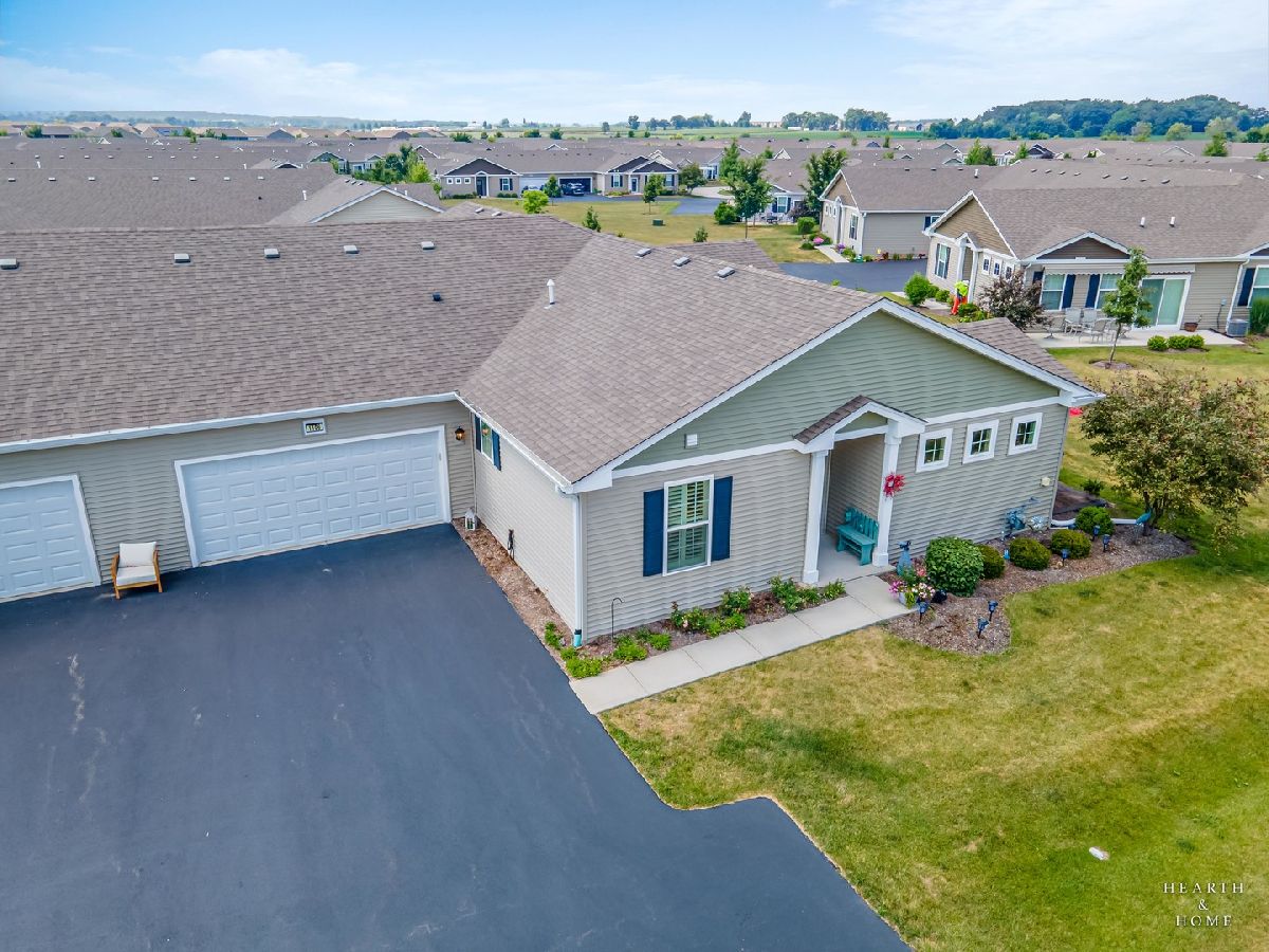  Sold Pingree Grove Illinois, 1106 Crestview