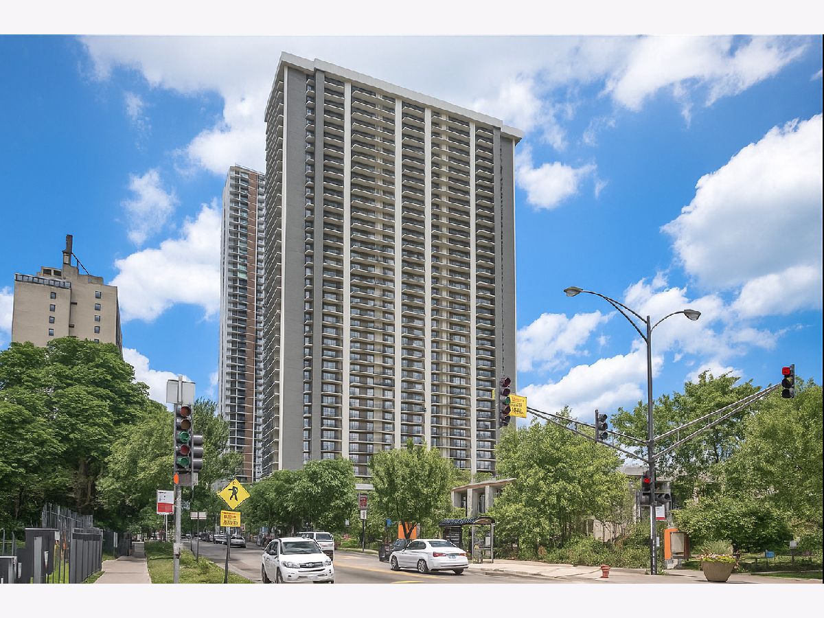 Condominiums Sold Malibu Chicago Illinois, 6007 Sheridan