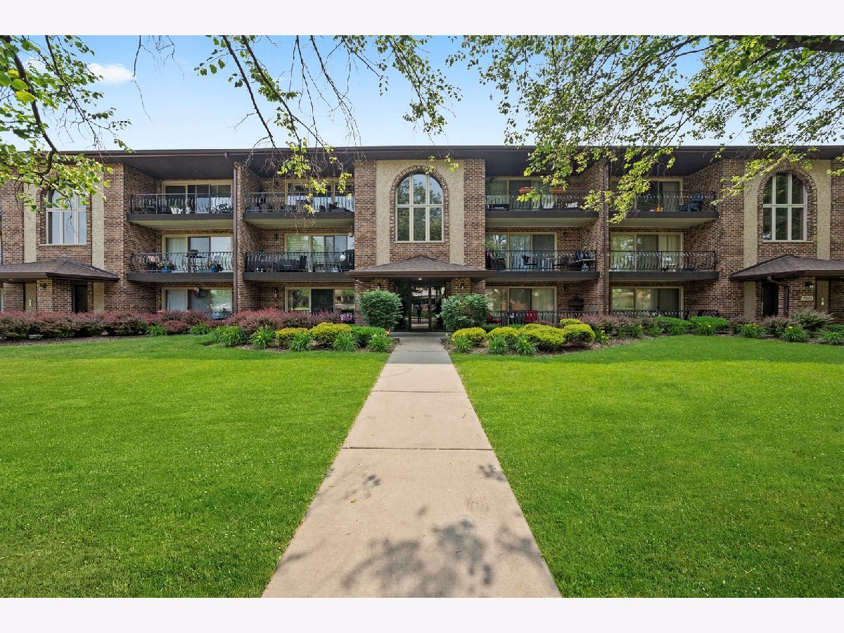 Condominiums Sold Marydale Willowbrook Illinois, 7515 Sheridan