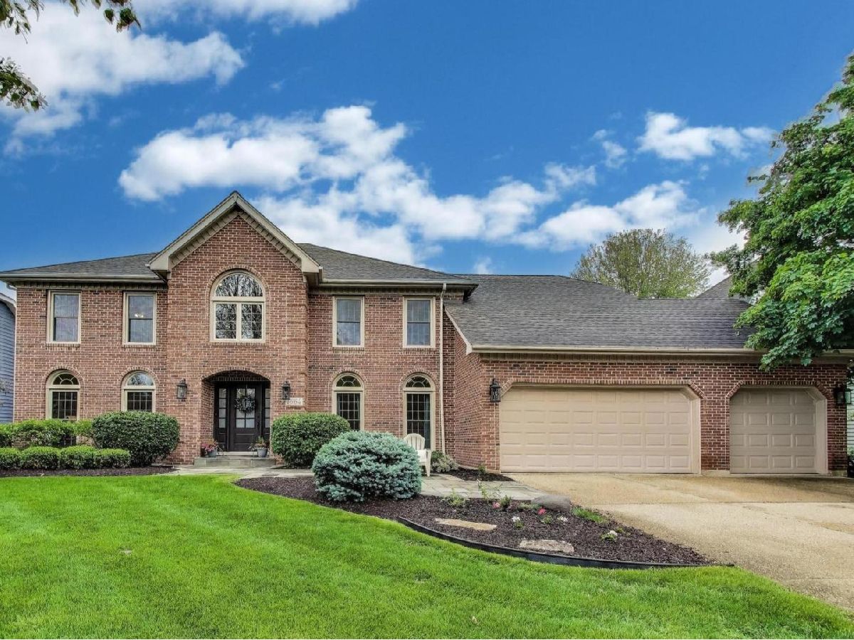 Homes & Condos & Townhomes Sold Cress Creek Woods Naperville Illinois, 1664 Imperial