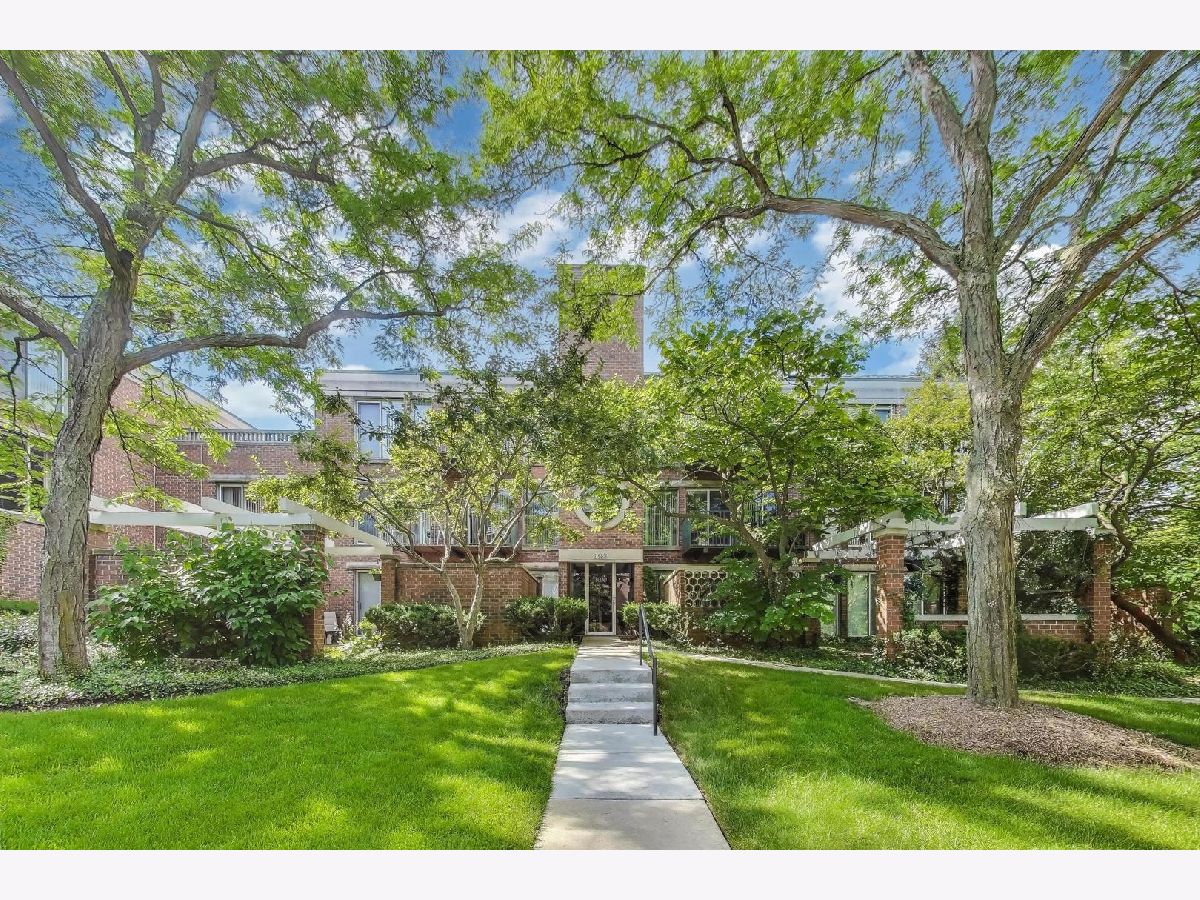 Condos & Townhomes For Sale Meadowlake Northfield Illinois, 3030 Arbor Lane