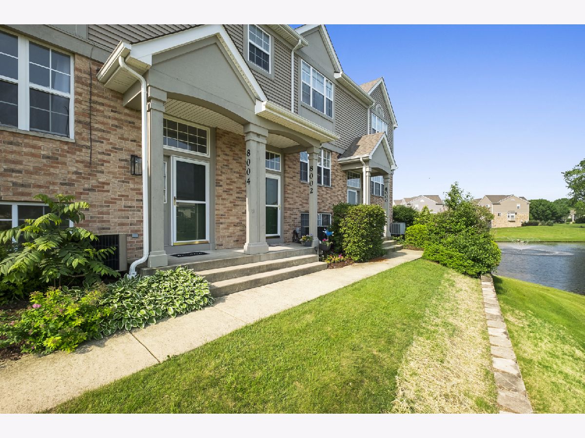 Townhomes & Condos Sold Woodmere Darien Illinois, 8004 Windsor