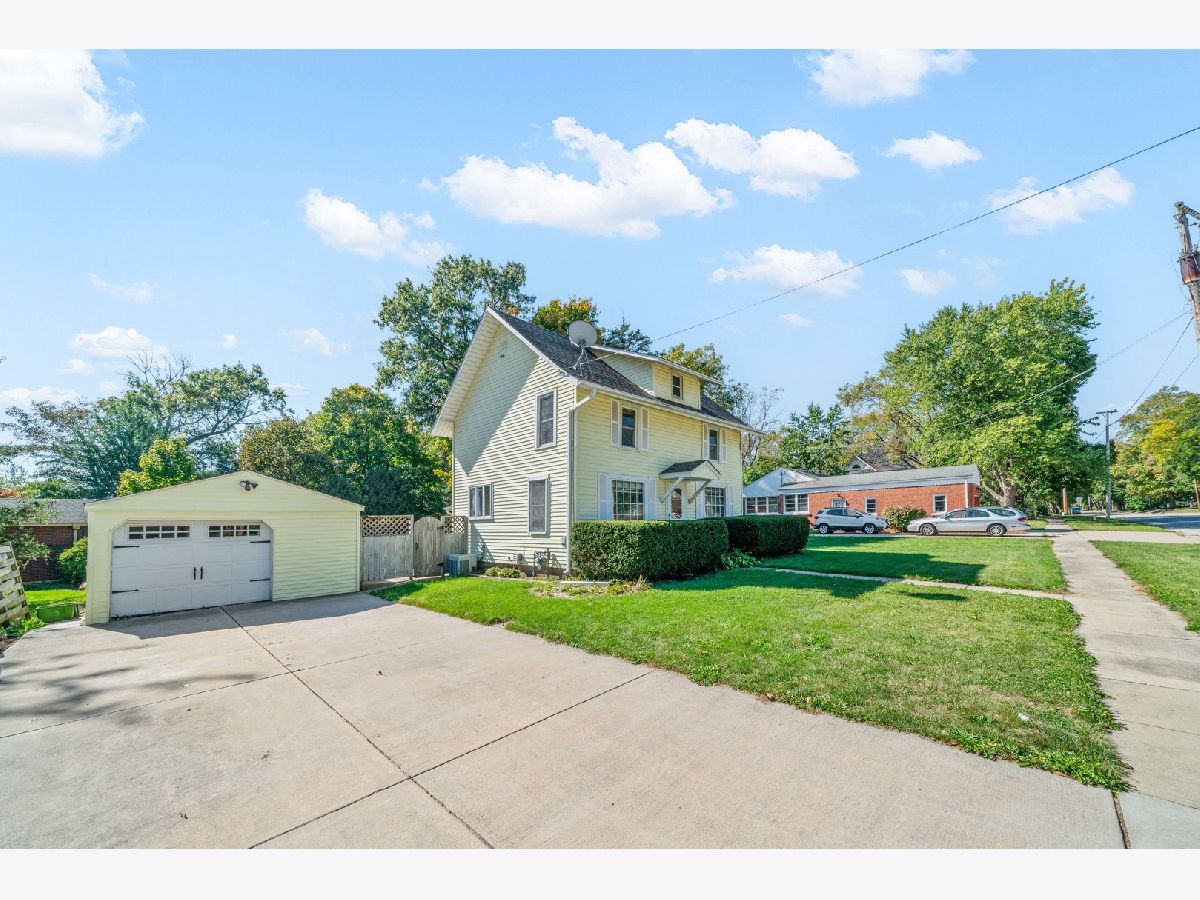  Sold Hinckley Illinois, 557 Mckinley