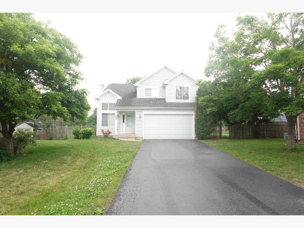  Rented Round Lake Illinois, 337 Arrowhead