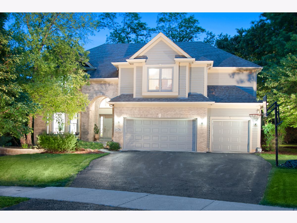 Homes Sold Barrington Court Barrington Illinois, 876 Hampstead
